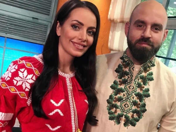 Юлія з колегою по програмі “Ранку у великому місту” Павлом Казаріним «Нічого не хочу — ні бачити когось, ні їхати кудись»: ведуча проєкту «Ранок у великому місті» Юлія Зорій про пережите під час війни - INFBusiness
