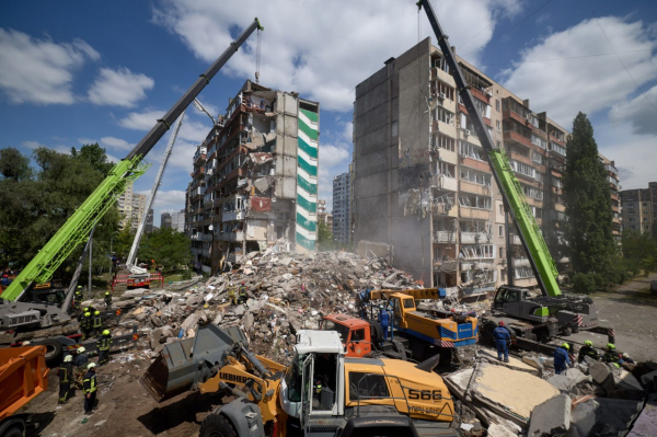 Смертельний удар по Києву: кількість загиблих постійно збільшується (фото, відео) - INFBusiness