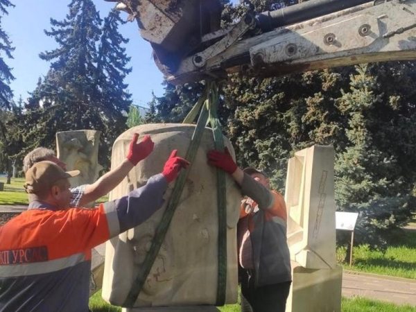 Російські війська намагаються розширити «кілл-зону» на Донеччині. Росіяни збільшують «кілл-зону» поблизу Краматорська, з міста евакуювали культурні цінності (фото) - INFBusiness