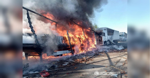На Дніпропетровщині від удару дрону постраждав автобус, який перевозив&hellip;