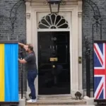 Зеленський прибув до Британії, де зустрінеться з трьома лідерами та королем - INFBusiness