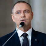 «Президент Зеленський помиляється»: Навроцький спростував «версію» щодо причин позбавлення польського ордена глави української держави - INFBusiness
