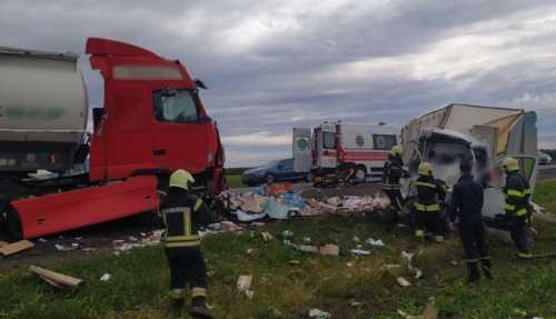 У Кропивницькому районі деблокували постраждалого із понівеченого авто&hellip;