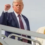 Трамп похвалився новим паспортом США з його зображенням, який випустять до 250-річчя країни - INFBusiness