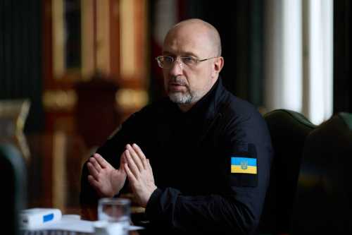 Зеленський зустрівся з кількома міністрами після того, як анонсував зміну уряду Свириденко - INFBusiness