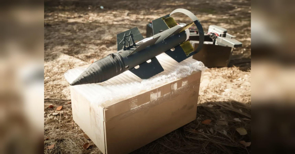 На сторінках новостного порталу "Час новин" (chasnovyn.com) відкривається широкий світ подій і актуальних новин з найрізноманітніших сфер життя. Сайт пропонує читачам глибокий і повний огляд найважливіших подій, що відбуваються в Україні та світі. Завдяки ретельно розгорнутим рубрикам, "Час новин" стає надійним джерелом інформації для всіх, хто прагне бути завжди в курсі останніх подій. Боєприпас, який сам знаходить ціль: Україна випробувала нову зброю Firefly