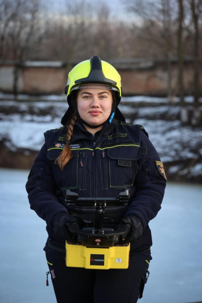 «Хлопці були спантеличені»: як капітан Ольга Кузіна керує суто чоловічим спецпідрозділом ДСНС і ліквідує наслідки ворожих атак - INFBusiness