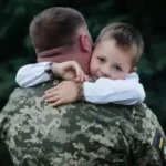 Військових не відпускають доглядати дітей з інвалідністю, а цивільним — дають відстрочку - INFBusiness
