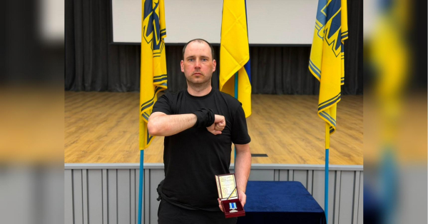«У полоні нас змушували читати підручник з історії рф, від якого волосся ставало дибки»: маріуполець Петро Супрун провів у полоні понад чотири роки - INFBusiness