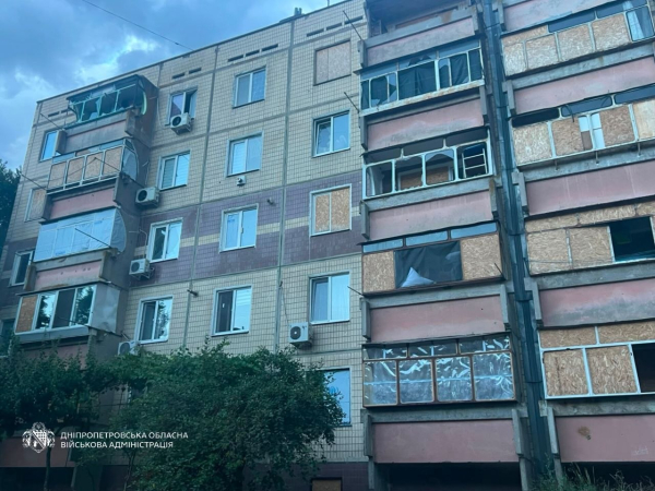 Росіяни продовжують обстрілювати Україну. У ніч на 09 липня (з 18:00 08 липня) противник атакував двома балістичними ракетами «Іскандер-М» та 94 ударними БпЛА. Про це повідомили Повітряні Сили ЗСУ. Нічого не залишилося, крім руїн: росія знову атакувала українські міста, є загиблі та поранені (фото) - INFBusiness