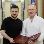 Зеленський надав звання Героя України директору лікарні імені Мечникова Риженку - INFBusiness