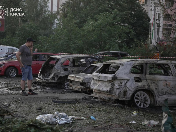 Нічний кошмар у Києві: зруйновані будинки, палаючі автомобілі, десятки загиблих і поранених (фото, відео) - INFBusiness