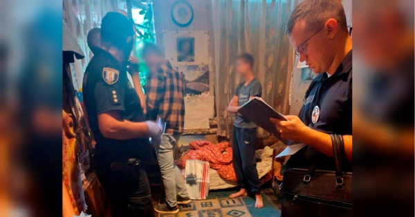 Двоє неповнолітніх нападали на жінок та били їх кастетом та ножем, їх затримали - INFBusiness
