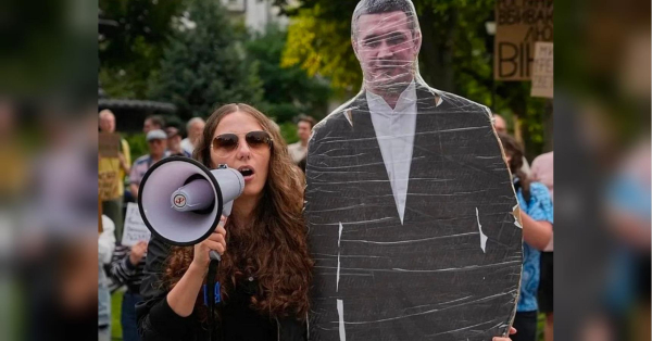 «Є відчуття, що ви забагато на себе взяли»: світові ЗМІ про те, як Федоров хотів перетворити картонкові протести на власний політпроєкт - INFBusiness