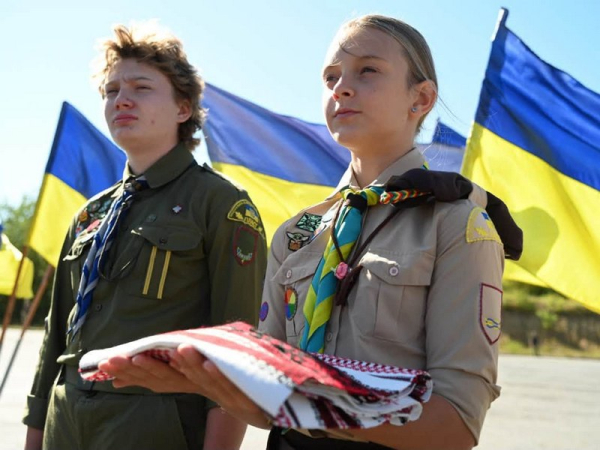 Прах засновника Організації українських націоналістів та полковника Армії Української Народної Республіки Євгена Коновальця доставили в Україну. Прах засновника ОУН Євгена Коновальця вже в Україні. Його зустріли з усіма почестями - INFBusiness