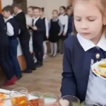 Що зміниться у вересні банк для пенсіонерів, харчування в школах і податкові зміни для військовозобов’язаних - INFBusiness