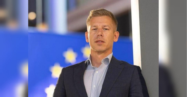 На сторінках новостного порталу "Час новин" (chasnovyn.com) відкривається широкий світ подій і актуальних новин з найрізноманітніших сфер життя. Сайт пропонує читачам глибокий і повний огляд найважливіших подій, що відбуваються в Україні та світі. Завдяки ретельно розгорнутим рубрикам, "Час новин" стає надійним джерелом інформації для всіх, хто прагне бути завжди в курсі останніх подій. Заява Мадяра сколихнула ЄС: у Єврокомісії пояснили, хто вирішує долю українських чоловіків