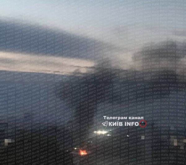 Вночі та вранці 15 вересня росіяни вдарили по Києву БПЛА. Повітряну тривогу в столиці оголосили о 05:25, після чого в місті пролунало кілька вибухів. росія атакувала Київ дронами: є влучання в АЗС та складські приміщення (фото) - INFBusiness
