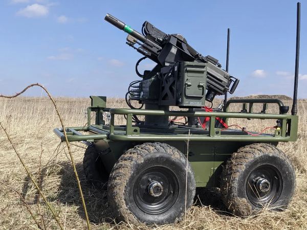 НРК долає від 35 до 70 км (залежно від місцевості) і здатний працювати до п’яти годин В Україні створили нового бойового робота з посиленим озброєнням - INFBusiness