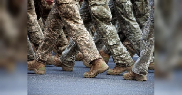 На фронт у 18 років: нардеп пояснив, як таке можливо - INFBusiness